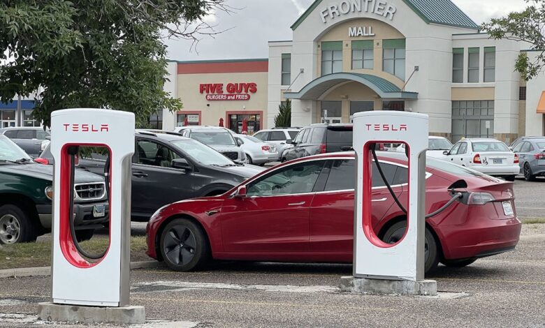 Legislature Still Wants EVs To Pay Their Way, Resurrects Charging Tax Legislature Still Wants EVs To Pay Their Way, Resurrects Charging Tax