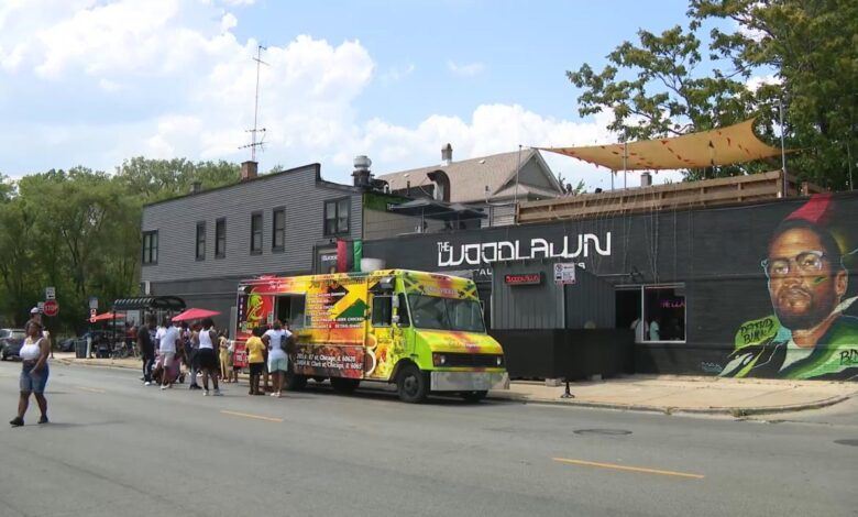 Juneteenth Block Party organized by ‘The Woodlawn’ celebrates Black entrepreneurship Juneteenth Block Party organized by ‘The Woodlawn’ celebrates Black entrepreneurship