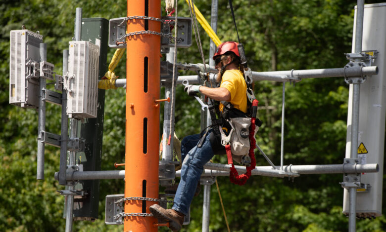 Telecommunications technicians from across US compete on high in Valley | News, Sports, Jobs Telecommunications technicians from across US compete on high in Valley | News, Sports, Jobs