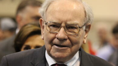 3 Artificial Intelligence (AI) Stocks Warren Buffett “Secretly” Owns