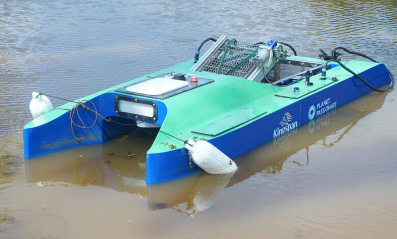 Autonomous Trash-Collecting Robotic Boat Helps Clean Waterways Autonomous Trash-Collecting Robotic Boat Helps Clean Waterways