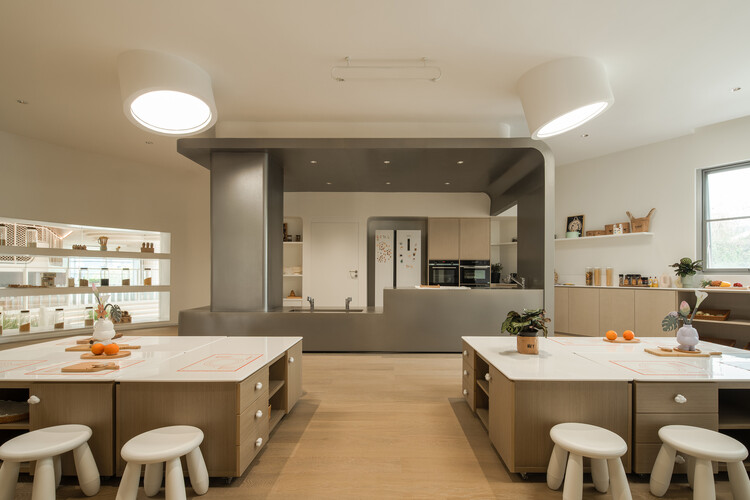 Cloud Kindergarten of Luxelakes / TEKTONN ARCHITECTS - Interior Photography, Kitchen, Table, Chair, Countertop, Windows