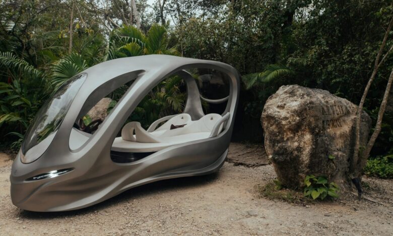 Dezeen debate features an electric car that will “change urban congestion permanently” Dezeen debate features an electric car that will “change urban congestion permanently”
