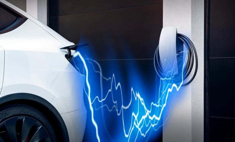 This Electric Car Charges Faster Than an iPhone! This Electric Car Charges Faster Than an iPhone!