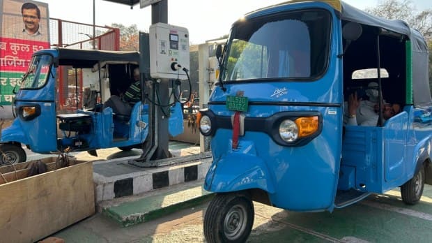 ev charging station delhi