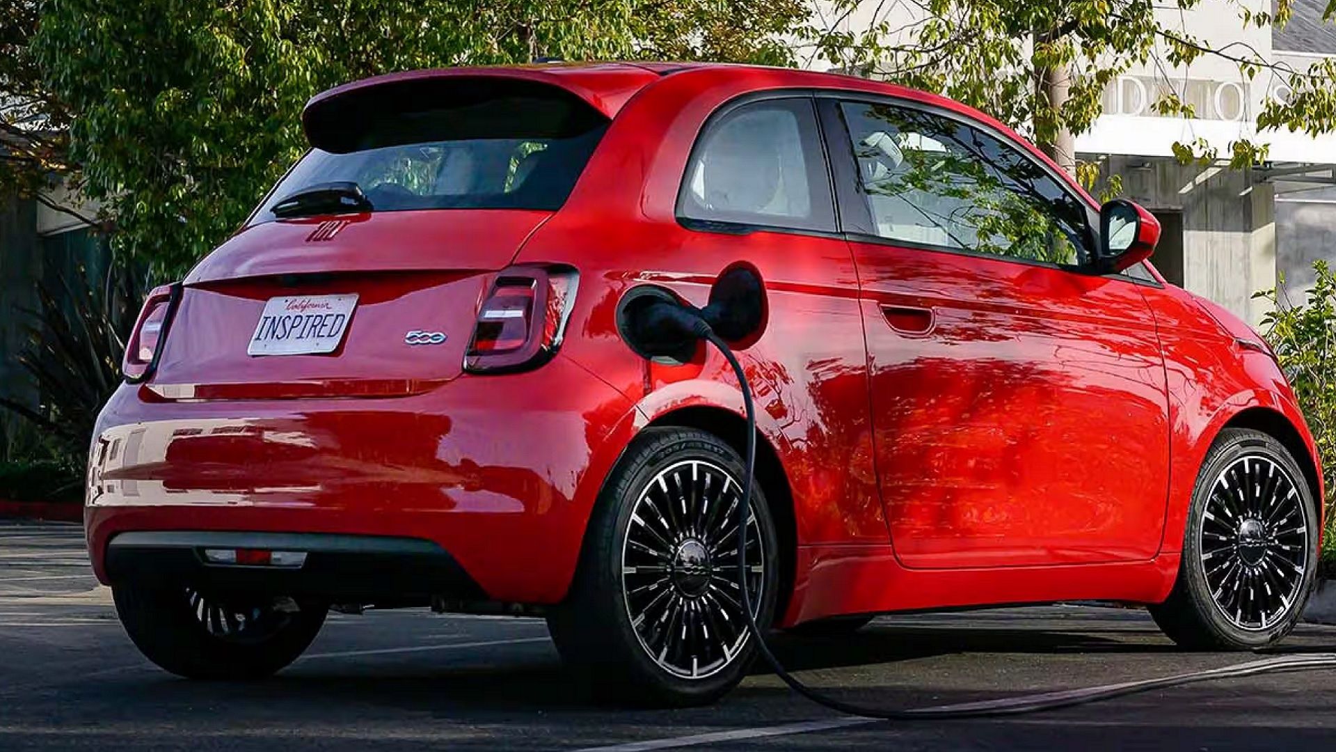 Red Fiat 500e