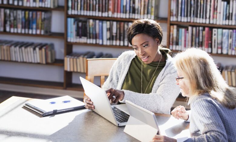 New database features 250 AI tools that can enhance social science research New database features 250 AI tools that can enhance social science research
