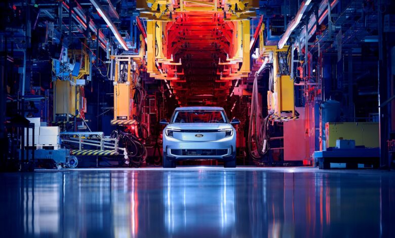 Ford Kicks Off the Mass-Market Production of Its All-Electric Explorer in Cologne Ford Kicks Off the Mass-Market Production of Its All-Electric Explorer in Cologne