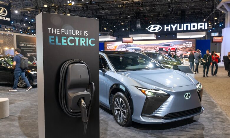 Biden Admin Tightens Vehicle Mileage Standards in Effort to Bolster EVs and Fight Climate Change Biden Admin Tightens Vehicle Mileage Standards in Effort to Bolster EVs and Fight Climate Change