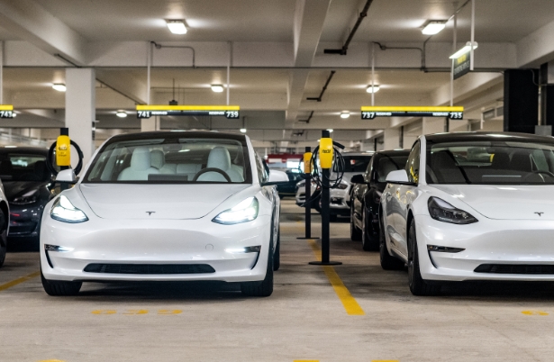 Hertz Tesla and EV sale prices reach ‘no-haggle’ levels at record lows Hertz Tesla and EV sale prices reach ‘no-haggle’ levels at record lows