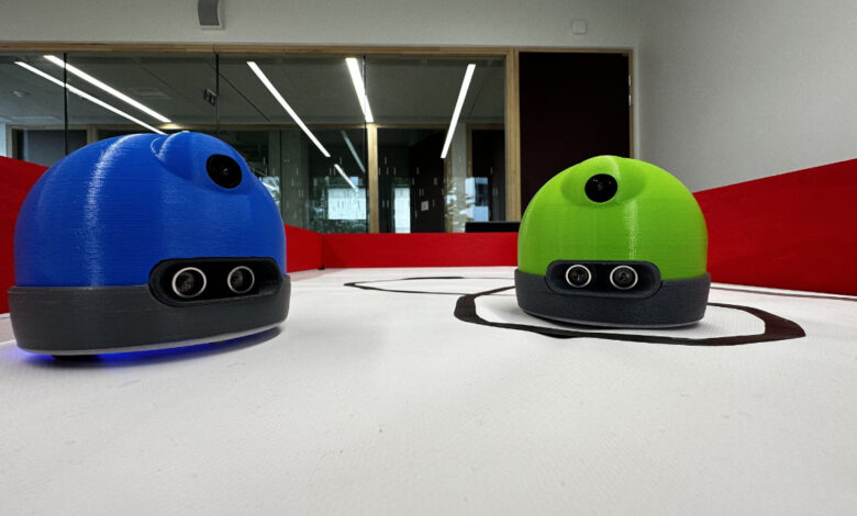Learning AI with the help of robots Learning AI with the help of robots