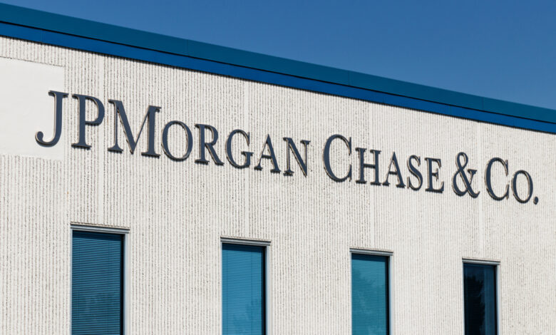 Court Resolves Dispute Between JPMorgan, Viva Wallet Founder Court Resolves Dispute Between JPMorgan, Viva Wallet Founder