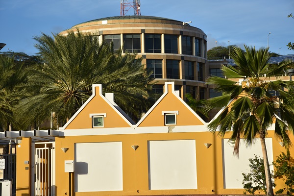 Vibrant activities in Fintech: Market Analysis on Financial Innovation in Curaçao and Sint Maarten Vibrant activities in Fintech: Market Analysis on Financial Innovation in Curaçao and Sint Maarten