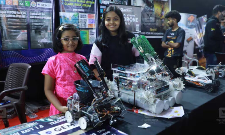 RoboVerse VR: School kid sisters leave visitors spellbound with flood-related robots RoboVerse VR: School kid sisters leave visitors spellbound with flood-related robots