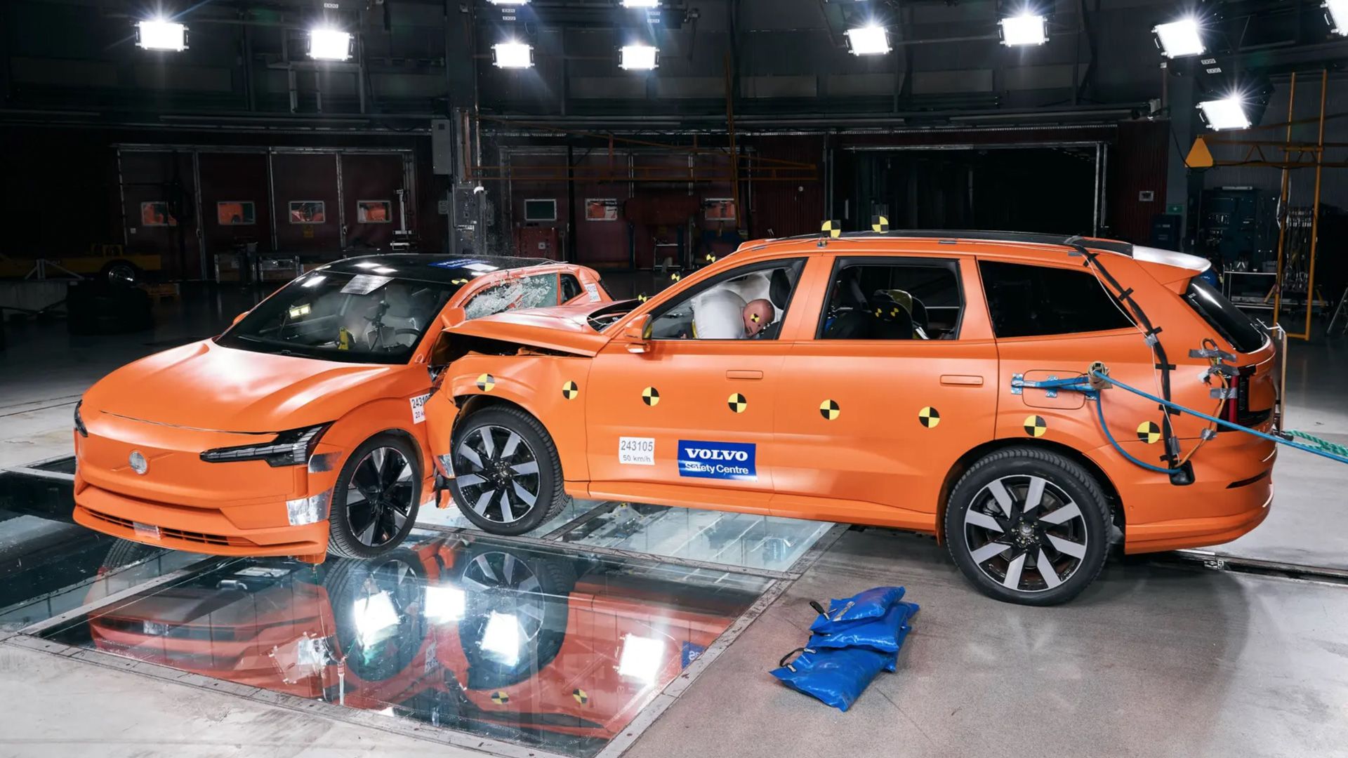 Volvo EX30/EX90 Crash Test