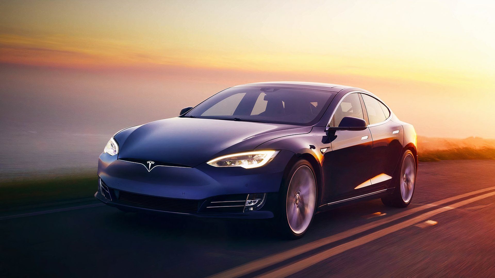 Dynamic shot of the 2019 Tesla Model S