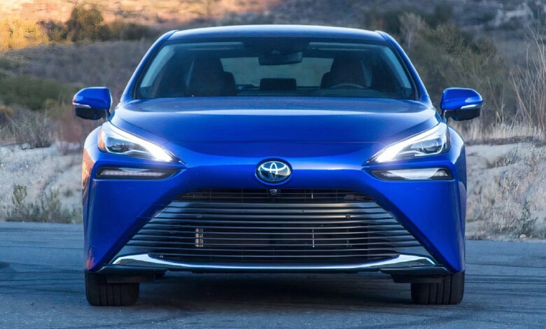 Hydrogen Vs. Battery Electric: Which Is More Environmentally-Friendly? Hydrogen Vs. Battery Electric: Which Is More Environmentally-Friendly?