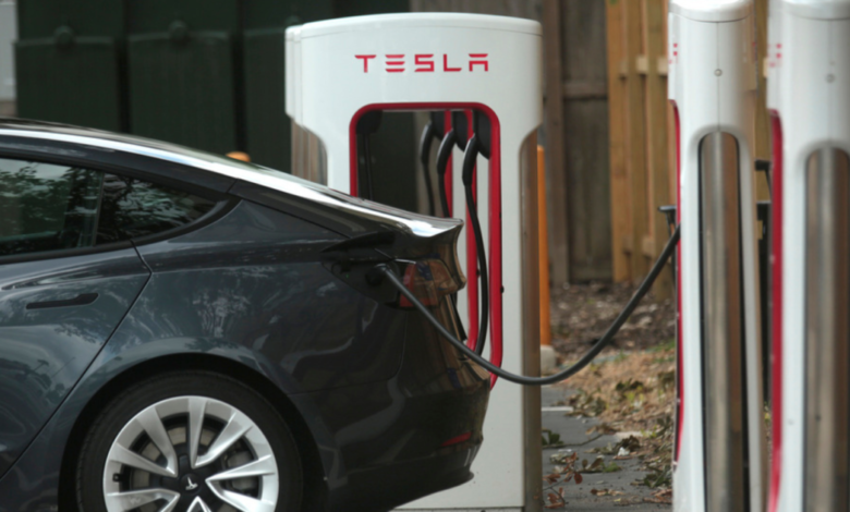 Thefts of charging cables pose another obstacle to appeal of electric vehicles Thefts of charging cables pose another obstacle to appeal of electric vehicles