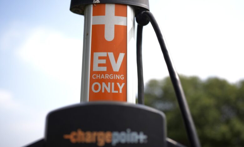 AP-NORC/EPIC poll: Many Americans are still shying away from EVs AP-NORC/EPIC poll: Many Americans are still shying away from EVs