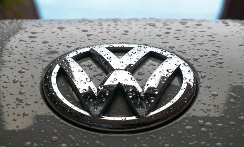 Volkswagen Reveals Electric Hatchback Teaser Volkswagen Reveals Electric Hatchback Teaser